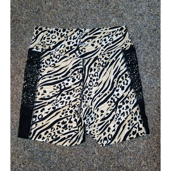 Victoria Secret Ultimate Biker Shorts Size L - Picture 3 of 4